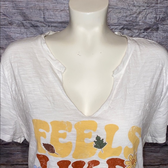 Maurices Short Sleeve “Feels Like Fall” White Tee - Picture 3 of 7